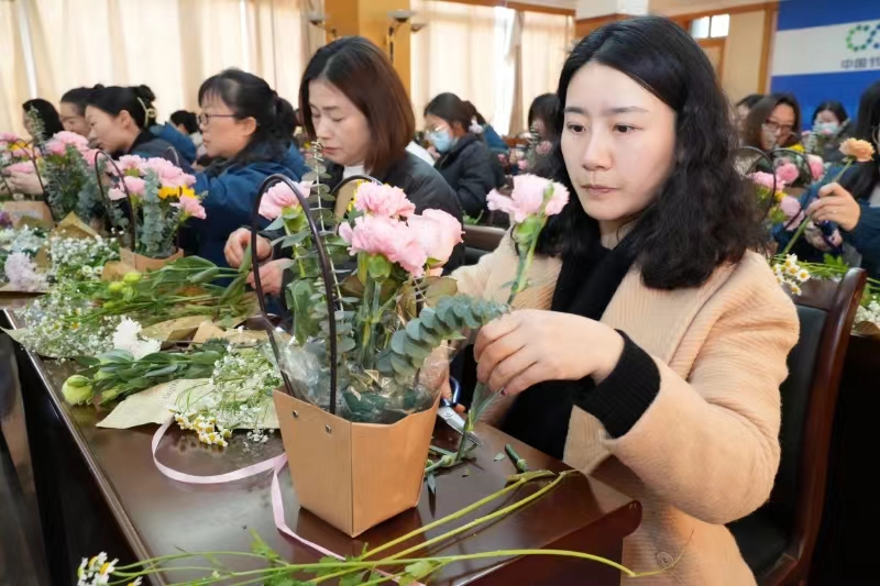 致敬“她力量” 情暖巾幗心 ——襄陽中環水務有限公司三八婦女節